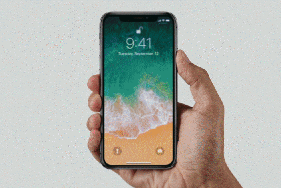在iphone x上想要激活控制中心,需要从屏幕留海右上角向左下斜着滑动