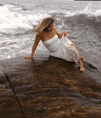 你这姿势如此销魂,海浪表示受不了了