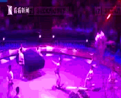 悲剧！朝鲜体操运动员挑战后空翻纪录 却头部落地扭断脖子 - 1