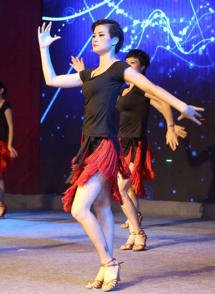 州金华等地 一批好身材明星相高颜值广场舞辣