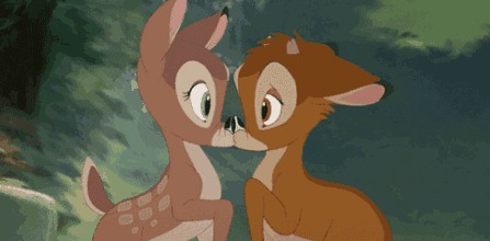 就像电影里面演的一样,合适和喜欢能撞个满怀,然后她再给我带一对鹿角