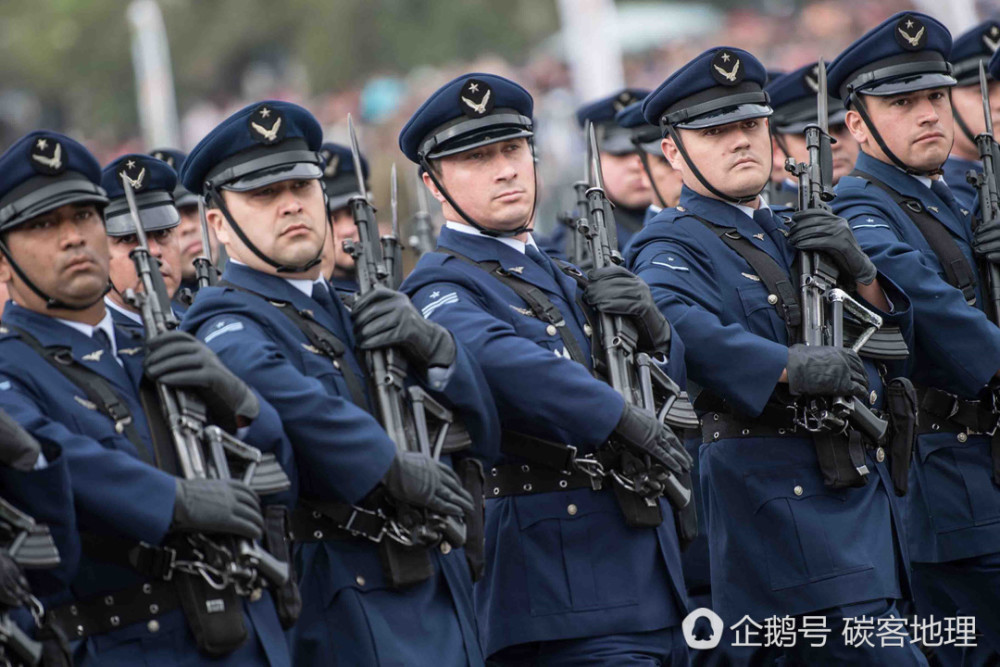 智利独立日盛大阅兵，竟出现一支“纳粹德军”？（组图） - 4