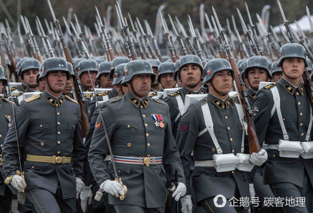 智利独立日盛大阅兵，竟出现一支“纳粹德军”？（组图） - 3