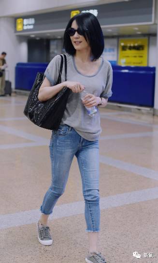 46岁俞飞鸿,真的不是38岁的高圆圆吗?