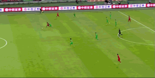 GIF-奥斯卡推射杨智小门破门 博阿斯抗议裁判被罚出场