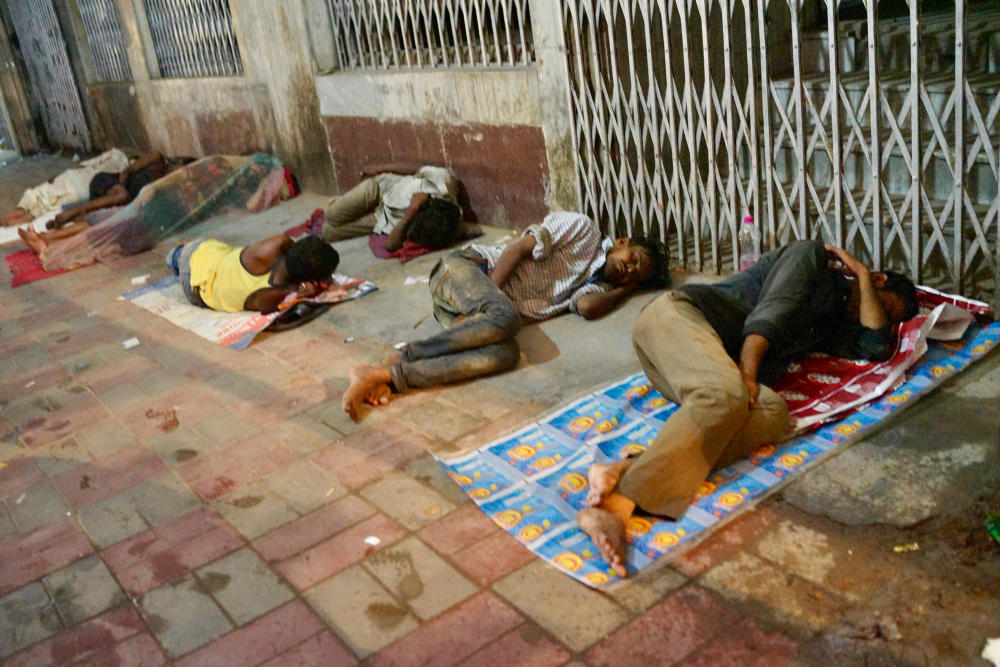 印度首都十万人无家可归睡大街