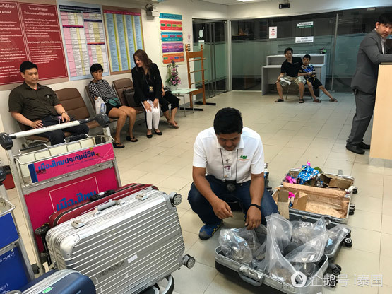 泰国机场截获走私珍稀犀牛角价值3百万（组图） - 6