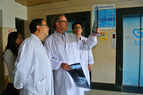 ²ۣޣºϾȻΪ¹ǿƷޣ