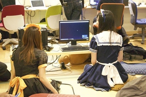 企鹅娘吐槽：你认为盗版漫画应该被禁止吗？