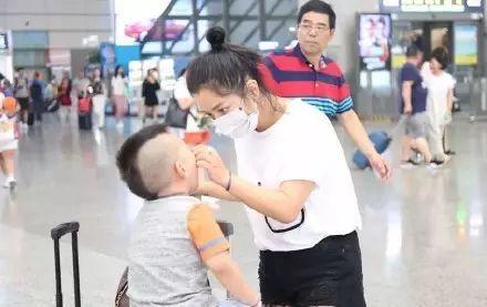 樊昊仑再谈赫子铭遭何洁家暴 暗示手里还有猛料（组图） - 15