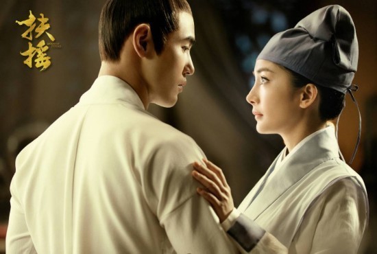 杨幂称被工作室同事嫌弃:他们吃火锅都不愿意