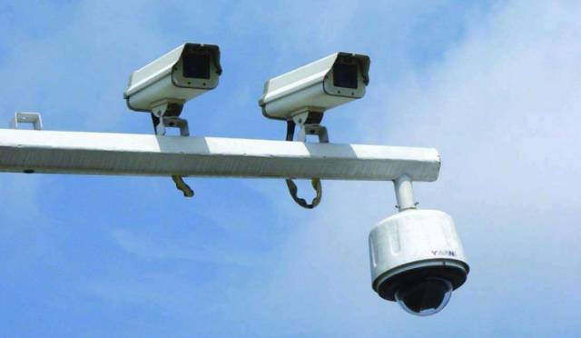 国庆假期深圳这些繁忙路段违停将罚款500 还拖