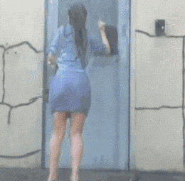 搞笑动图:娶这样的媳妇,每天都过的提心吊胆的吧