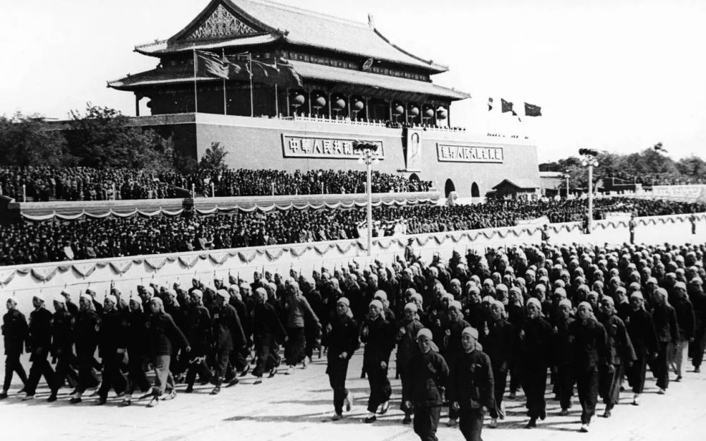 历史上那些难忘的国庆阅兵的经典瞬间