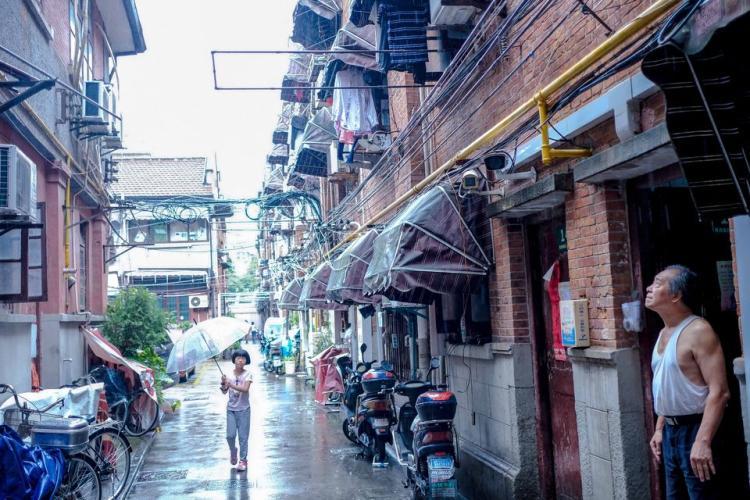 建国西路:与旧里弄市井生活撞个满怀