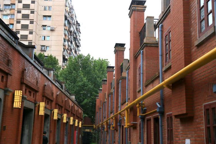 建国西路:与旧里弄市井生活撞个满怀