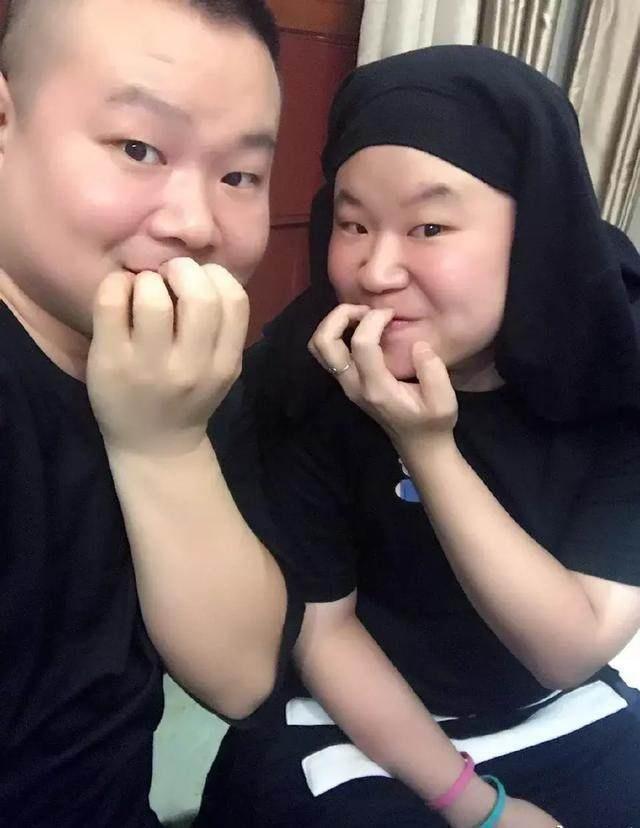 这位女版岳云鹏,如果不是头巾,你是不是也认不出来谁是谁?