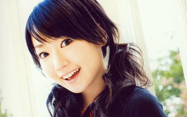 企鹅娘吐槽：ClariS组合为什么迟迟不敢露脸呢？