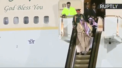 尴尬了！沙特国王访俄 豪华镀金电梯出故障（组图） - 4