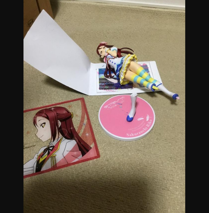 惨！日本女生因LL收藏品被扔而抓狂