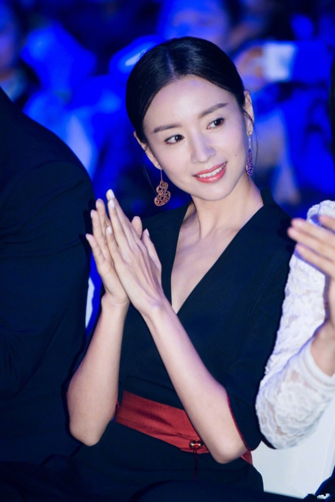 董洁婚纱_董洁婚纱写真(2)