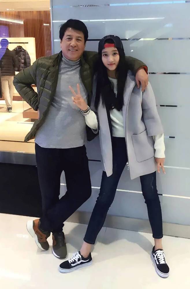 在成为鹿晗女友之前,关晓彤花了上百万打扮…