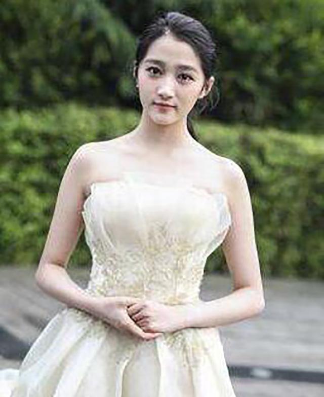 9.8薛之谦事件,10.8鹿晗关晓彤恋情,11.8也许这