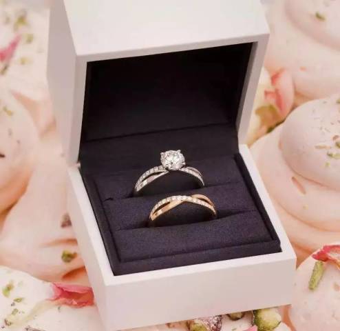 此刻刘诗诗终于嫁给了吴奇隆!快到现场来参加