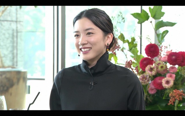 老婆最新动态！新垣结衣与广末凉子在节目谈结婚观
