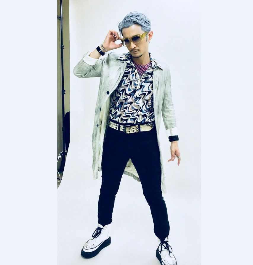 真漂亮！声优津田健次郎变身哥特萝莉