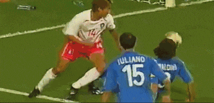 李天秀踢马马尔蒂尼