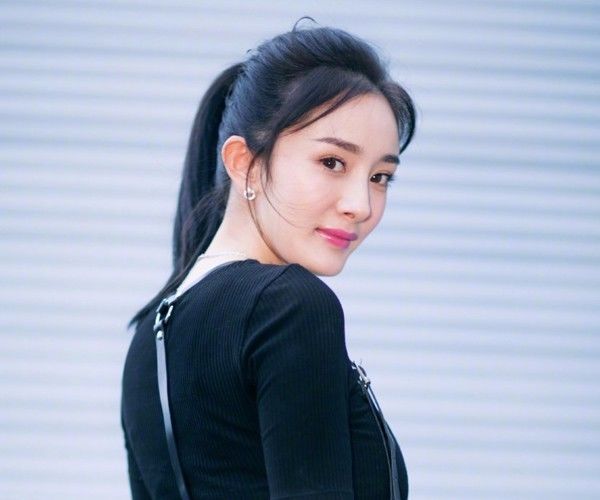 杨幂带火的瘦身眉,才是这个秋冬最时髦的眉形