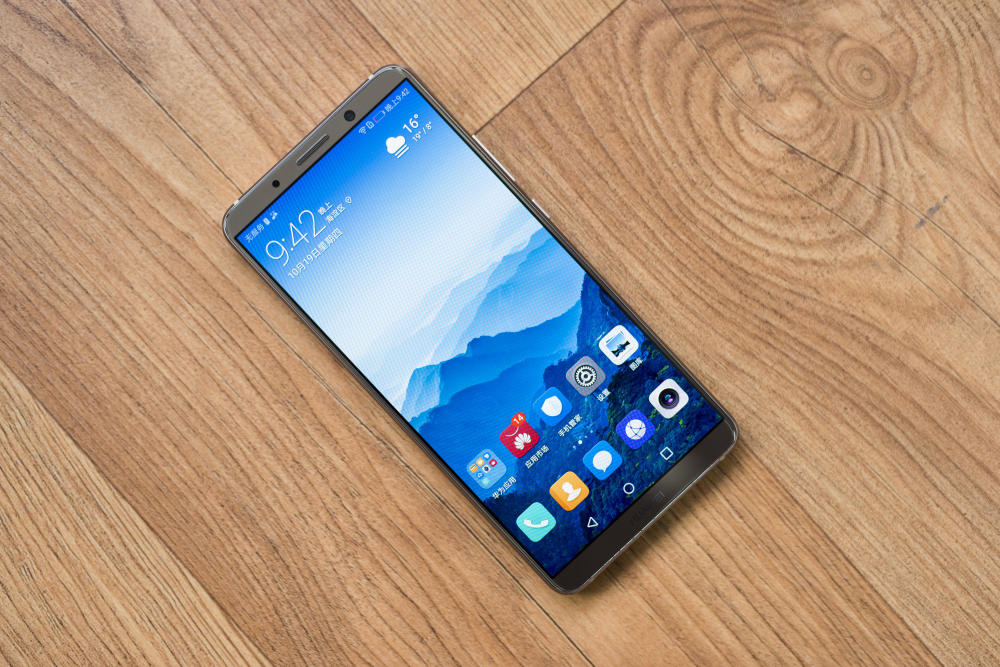 华为Mate20 Pro量产:不使用刘海设计 屏幕边框