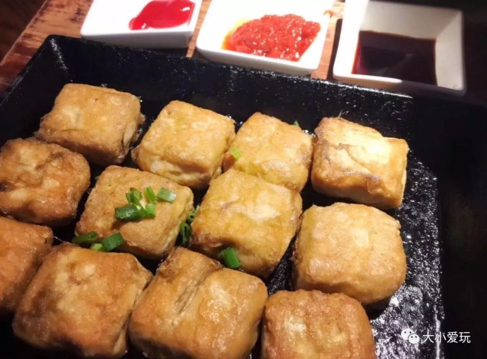 节日自然、古村落、山水、人少…这座介绍最美美食正值的英文模板ppt美食图片