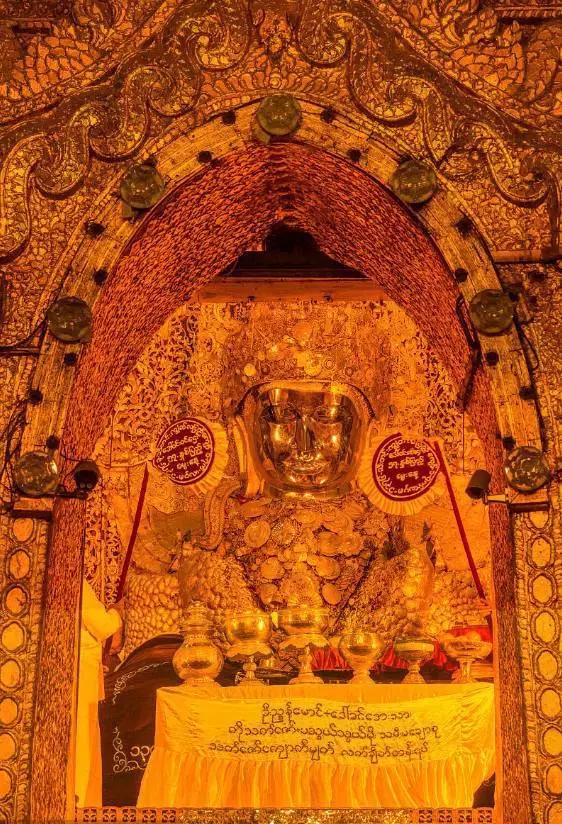 缅甸男子偷刮著名景点里佛陀雕像身上的黄金拿去卖钱（组图） - 13