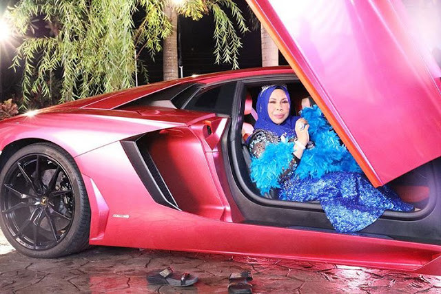 马来西亚46岁女富豪炫富征婚 最后与23岁秘书牵手（组图） - 3