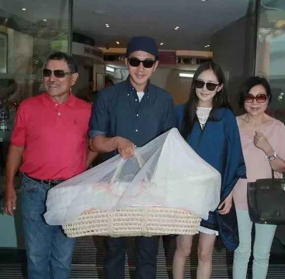 Baby又接新综艺,她真是杨幂之后复出最拼的辣