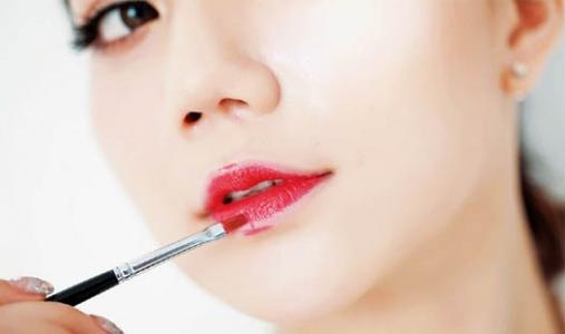 唇型不同唇妆化法不同 4种常见唇型完美化法