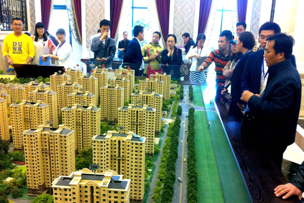 返乡置业暴露三四线楼市新现象，刚需有机会了？