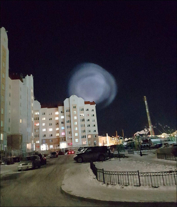 西伯利亚夜空惊现神秘白色光团 网友：UFO来了（组图） - 4