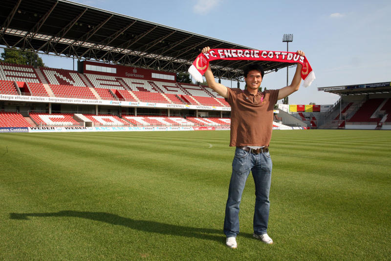 2002年世界杯看看国足名单吓一跳有那么多留