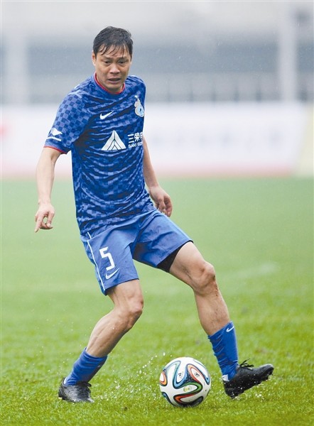 2002年世界杯看看国足名单吓一跳有那么多留