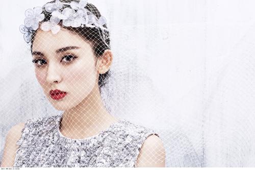 古力娜扎分手后首现身 网友惊呼:这是整容了吗