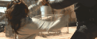 金刚狼:我有爪子!剑齿虎:我有指甲!死侍:我有双刀!她