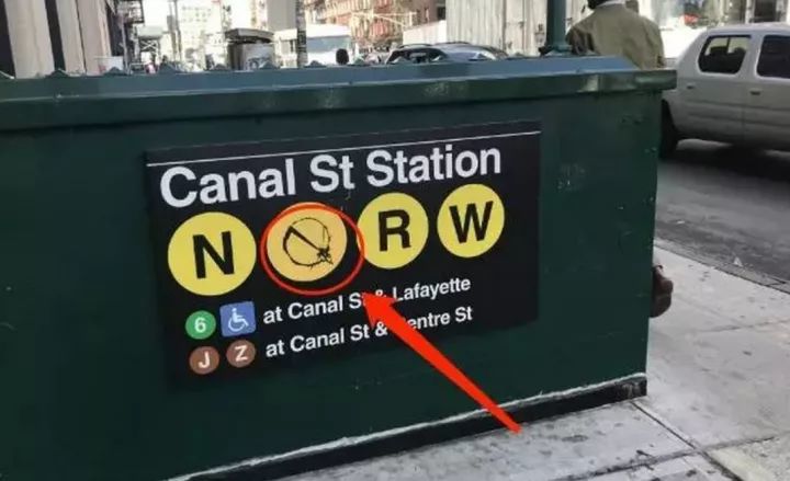 尿骚冲鼻老鼠成灾，一度被称为“世界上最危险的地方”，这就是让人又爱又恨的纽约地铁站 - 35