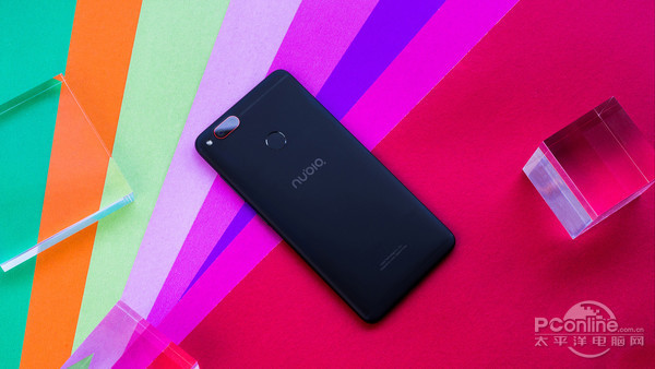 小钢炮再次迎来降价 努比亚Z17mini顶配仅159
