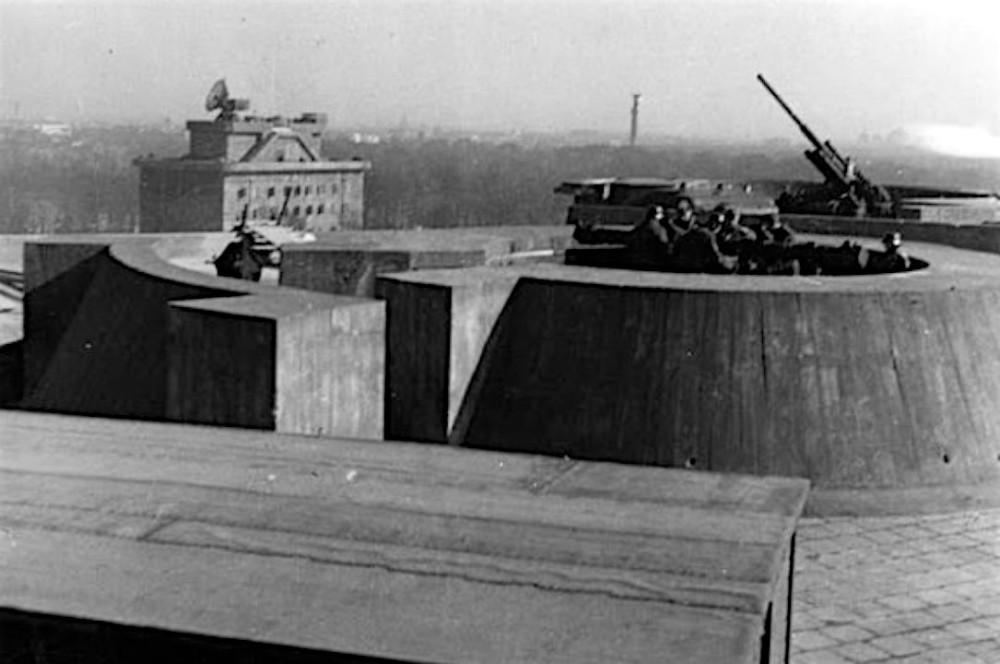 巨大的城市防御堡垒 二战德国防空火炮塔