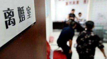 丈夫婚后患精神病 妻子第四次起诉离婚被驳回