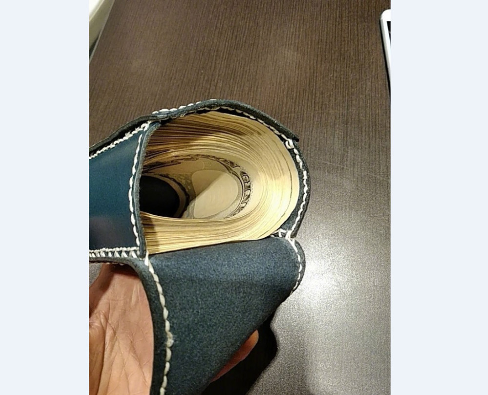 挥别童年 岛国网友出售《游戏王》珍藏卡牌换女儿学费