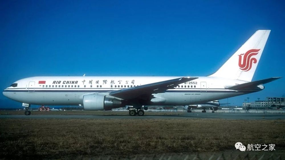 执飞机型为波音767--2j6er,机龄17年,共累计39541飞行小时,14308起降